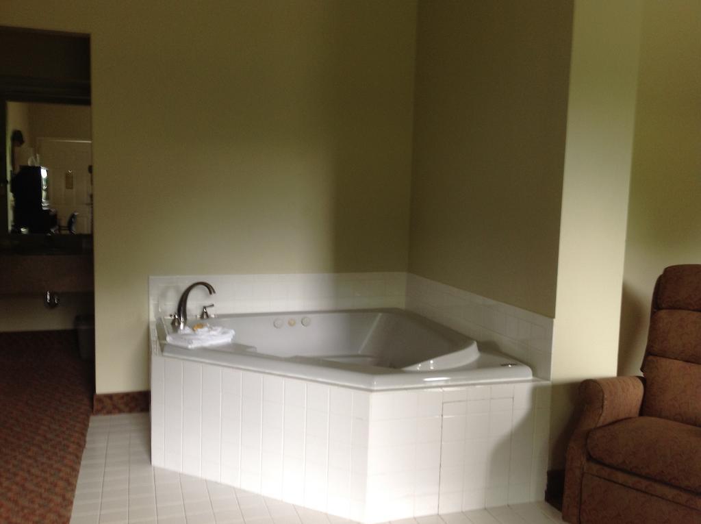 Days Inn - Chapel Hill Szoba fotó
