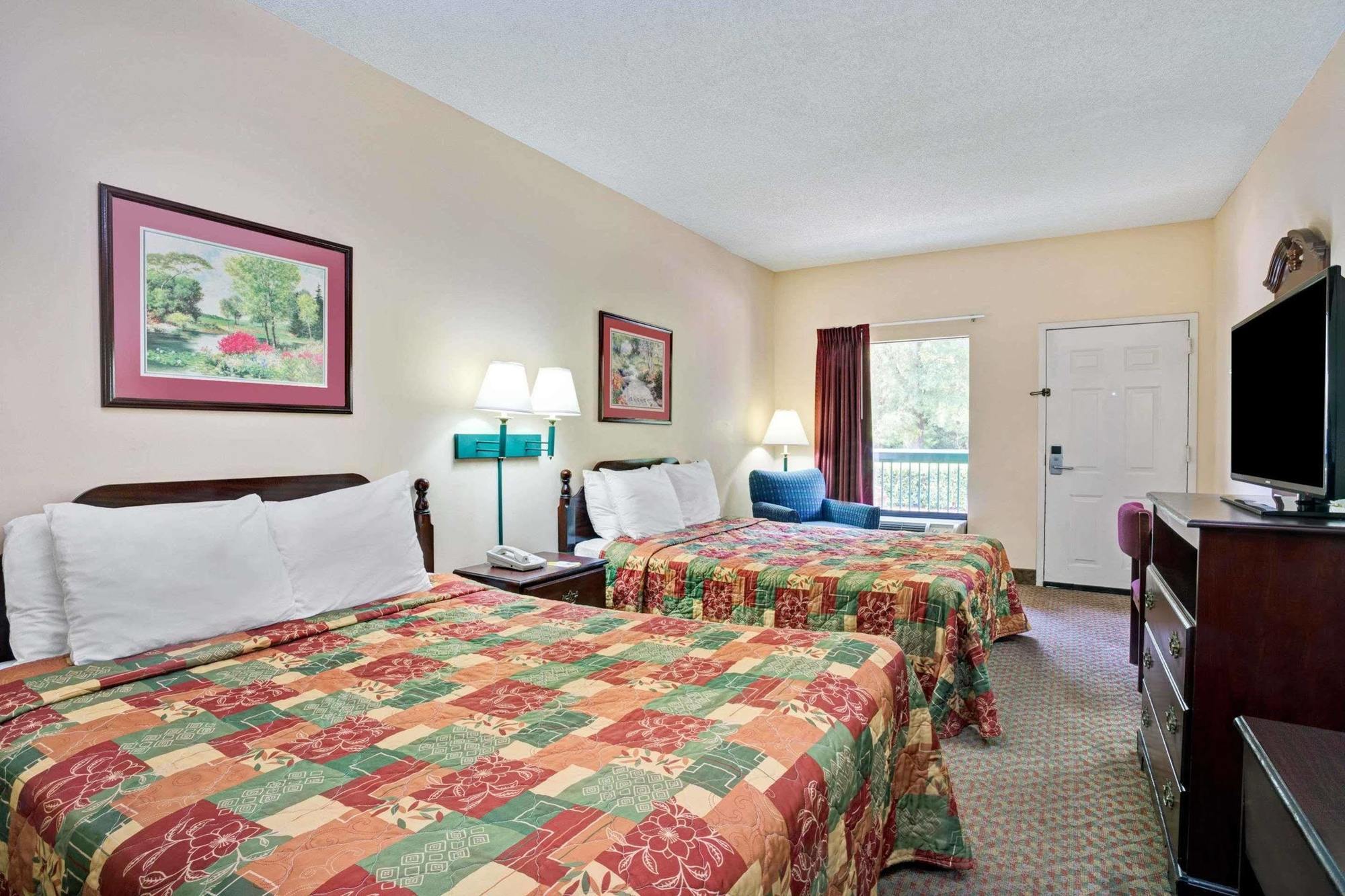 Days Inn - Chapel Hill Kültér fotó